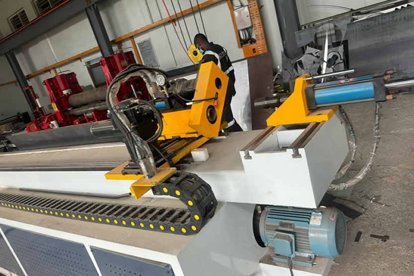 Pipe Cutting Machine